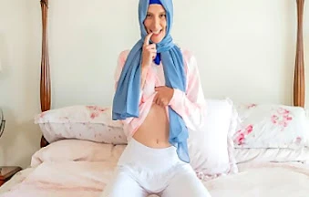 نيك محجبات مصرية بنت محجبة مصرية تتناك من شاب سعودي نيك ساخن